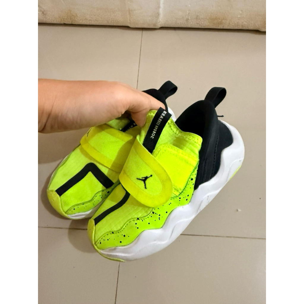 sepatu nike anak original - preloved