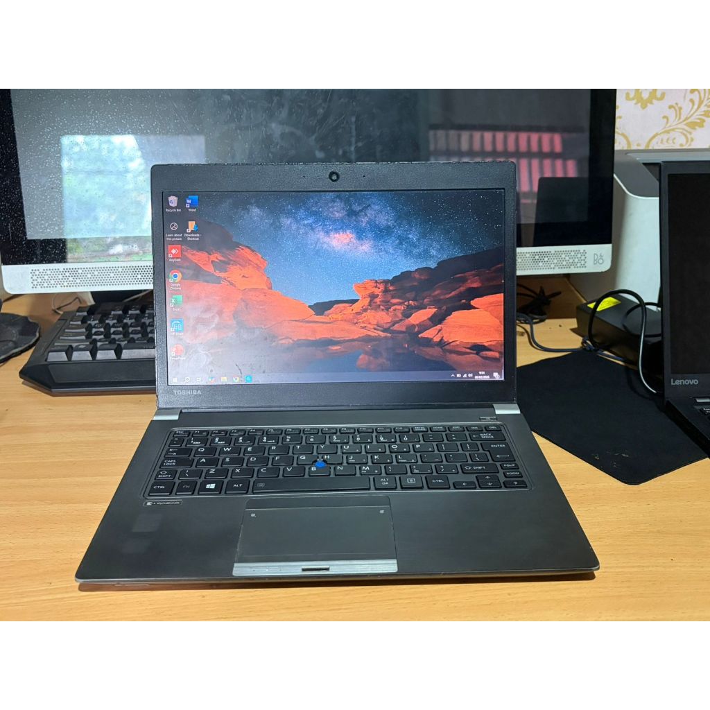 LAPTOP 2nd TOSHIBA dynabook R634/M Spesifikasi :  Intel Core i5-4210U  RAM 8GB SSD 128GB