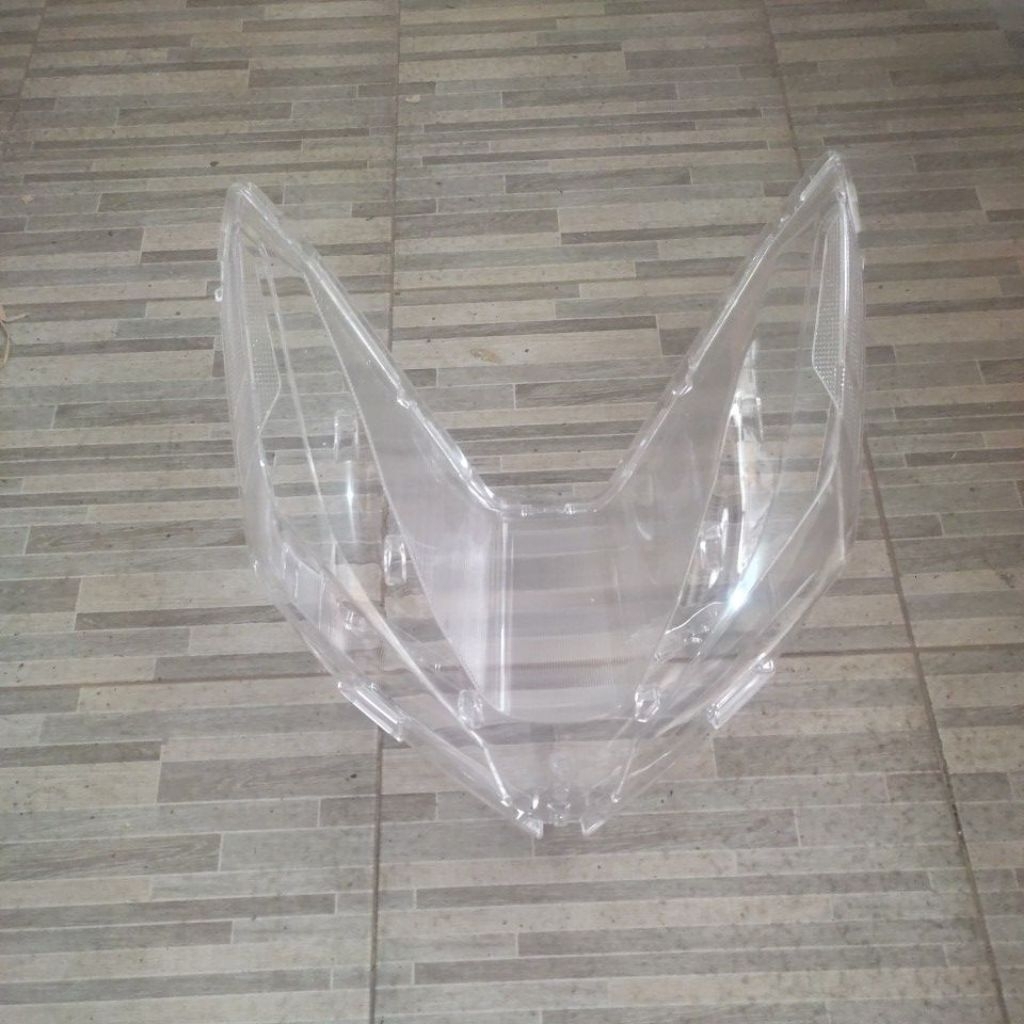 Kaca mika lampu depan Vario 150