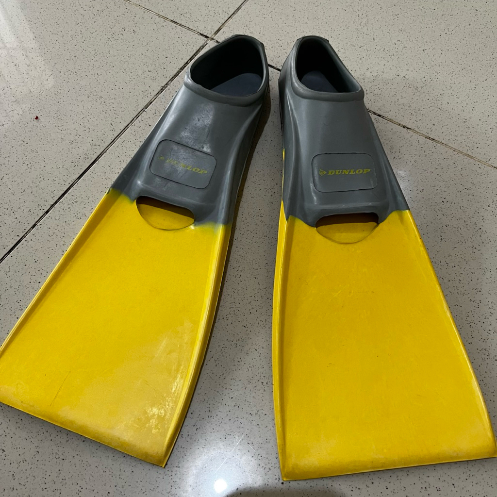 Preloved Kaki Katak/Swimming Fins merek Dunlop