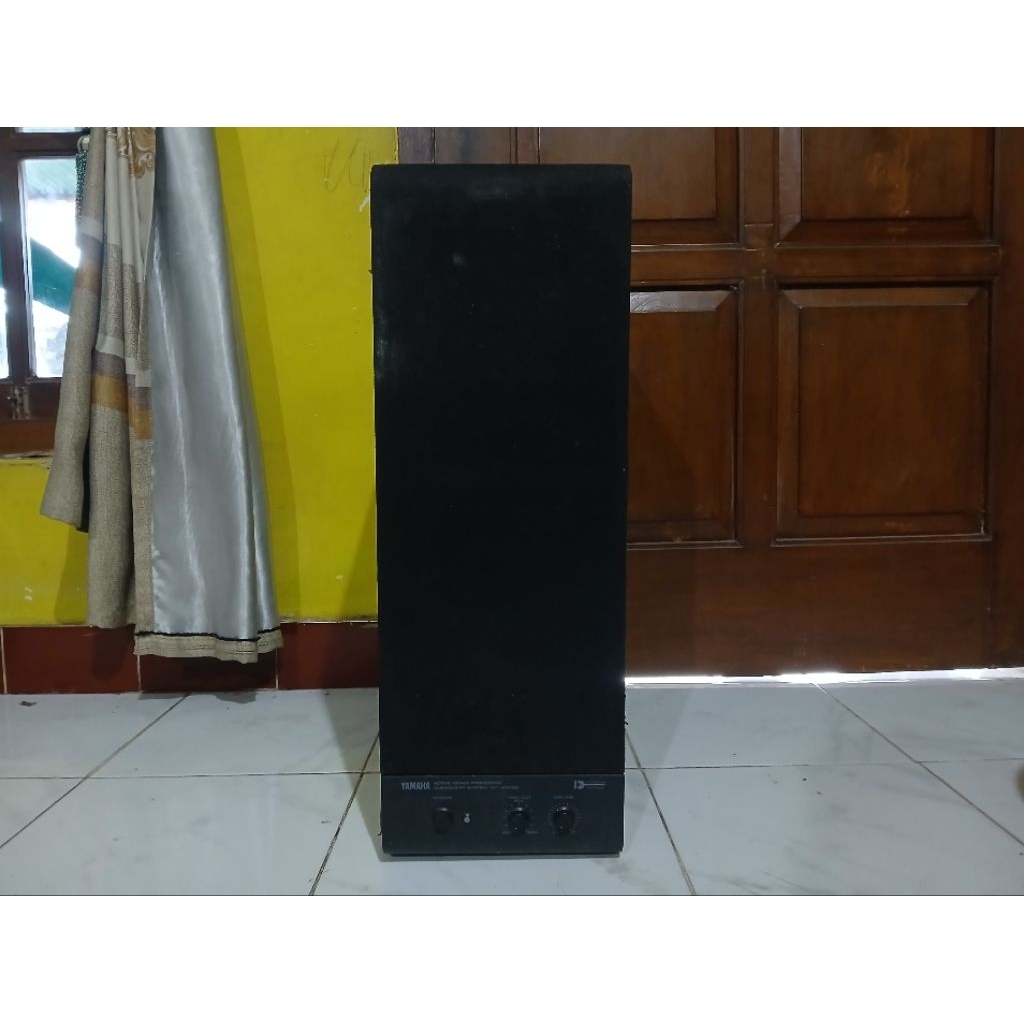 Subwoofer Aktif YAMAHA YST-SW100 made in Japan