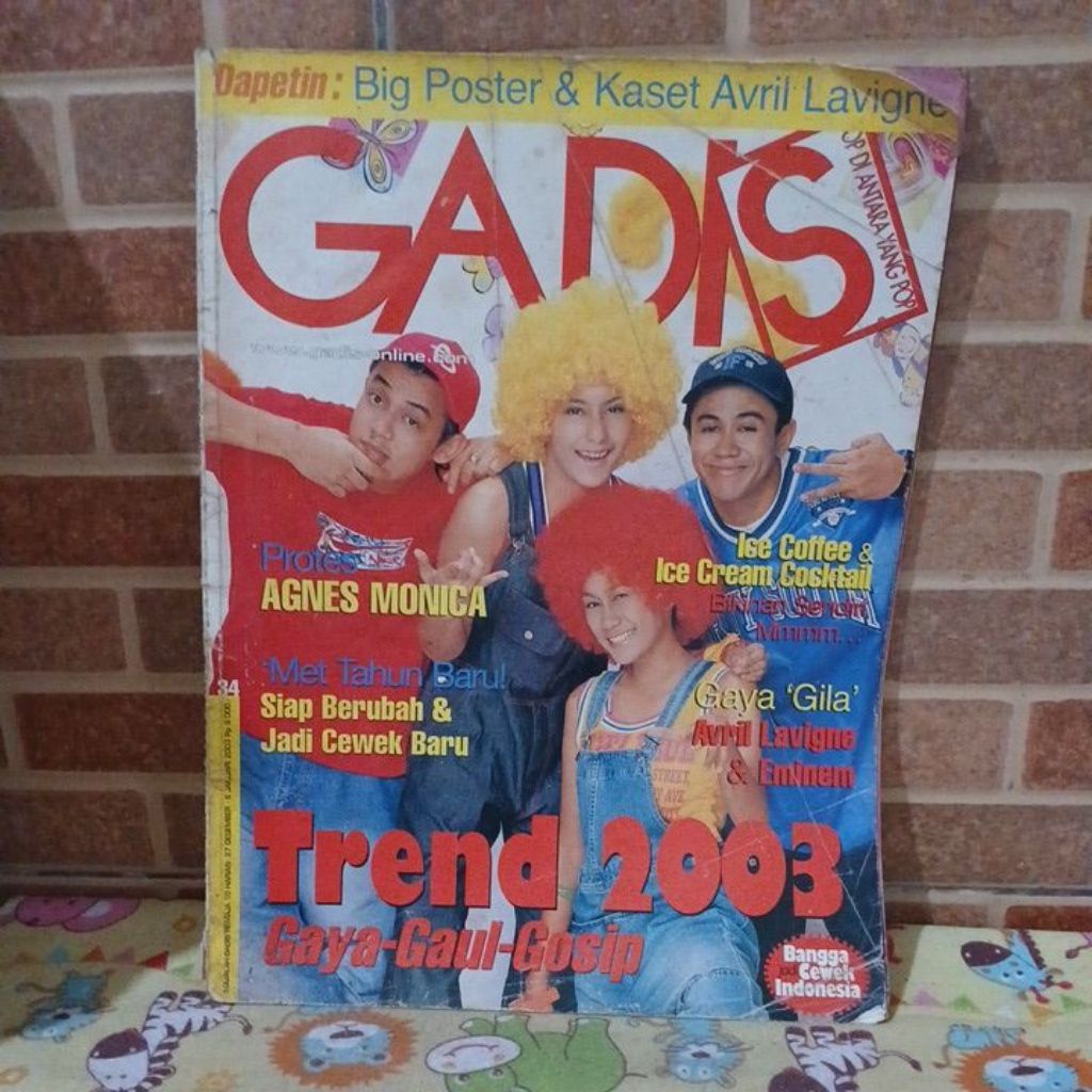 MAJALAH GADIS AGNES MONICA TREND 2003GAYA -GAUL- GOSIP BEKAS ORIGINAL