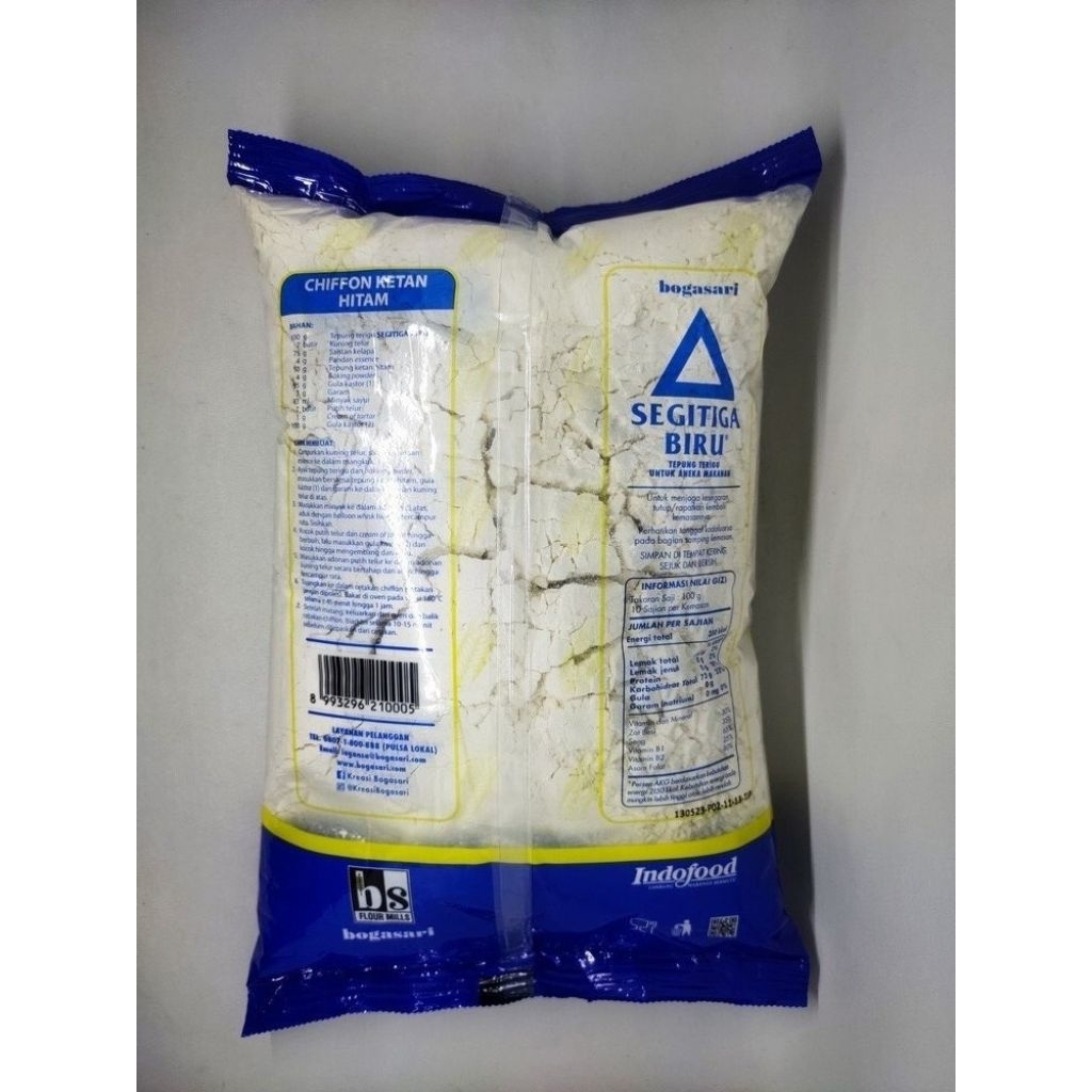 Segitiga Biru tepung gandum 1 kg