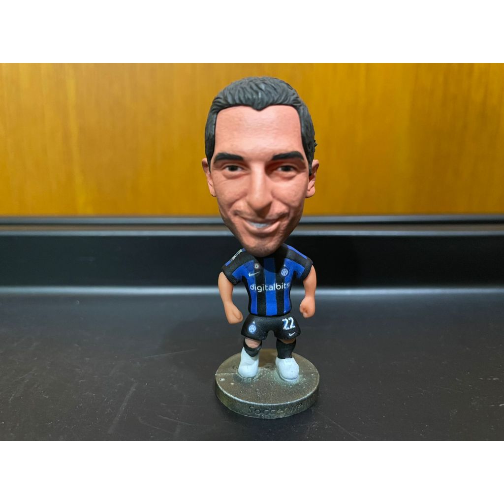 Soccerwe Soccer Action Figure - Henrikh Mkhitaryan Inter Milan ( REPAINT )