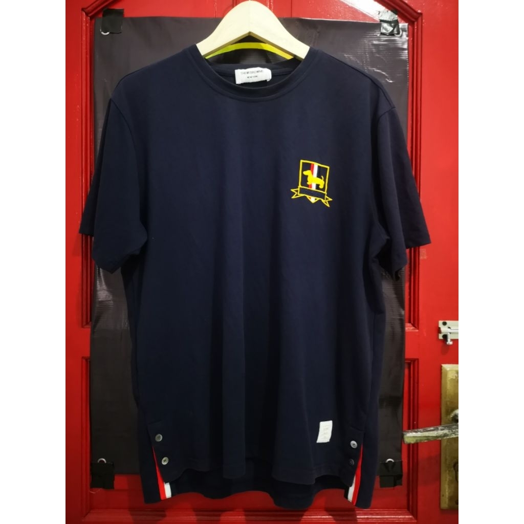 KAOS KASUAL SANTAI THOM BROWNE