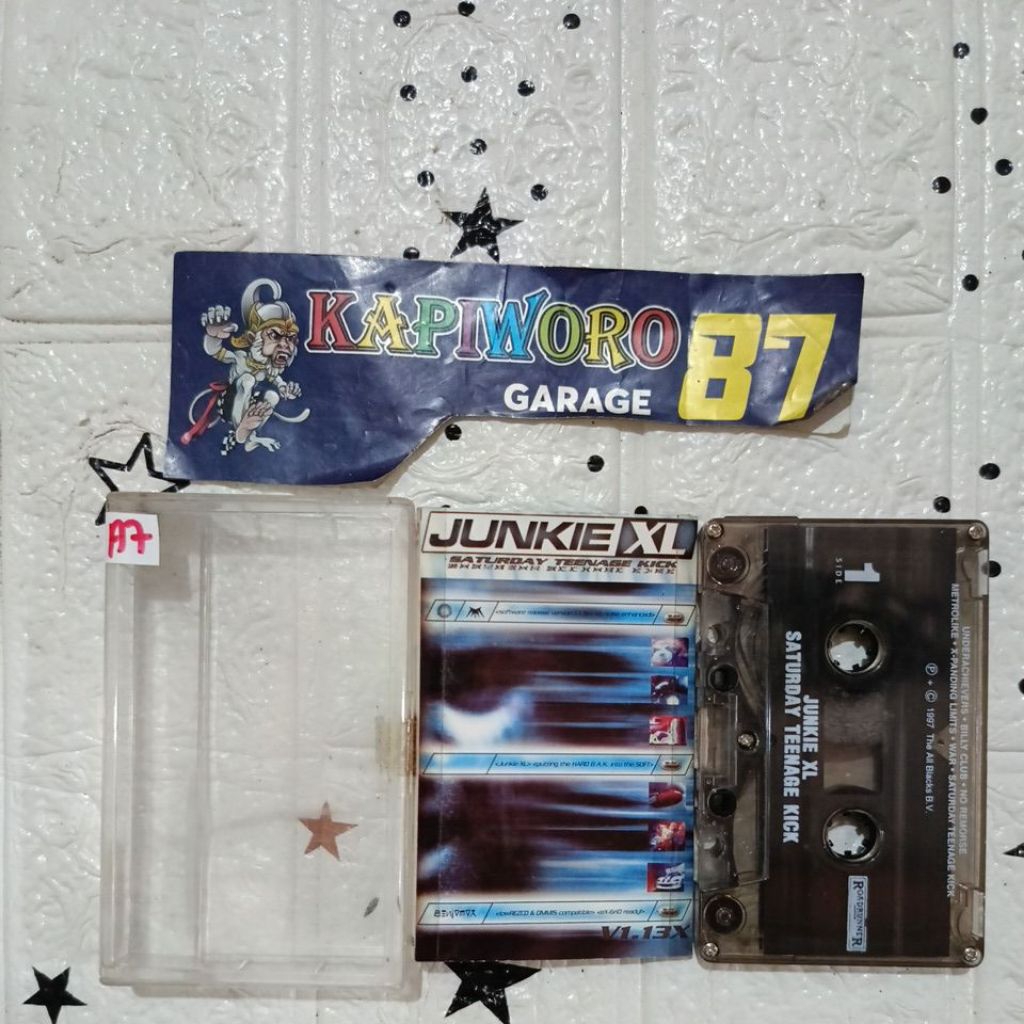 KASET PITA,,,,JUNKIE XL SATURDAY TEENAGE KICK