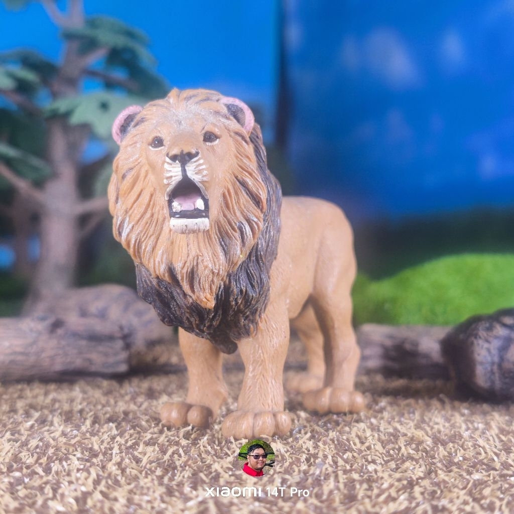 Safari Ltd 2010 Lion figure