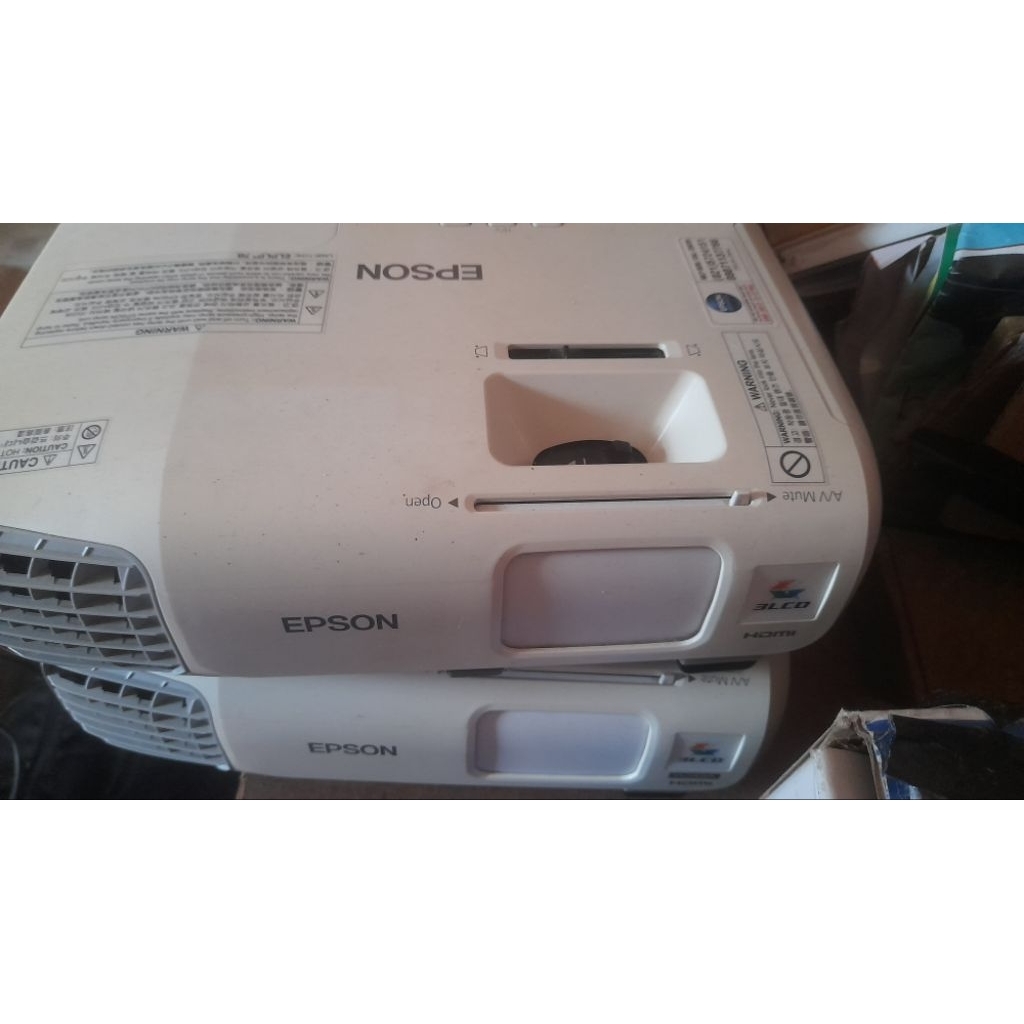 2 proyektor epson ex kantor minus