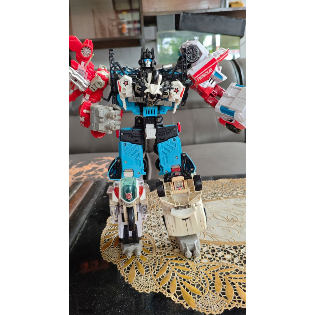 Transformers Combiner Wars - Defensor + Armor (bekas)