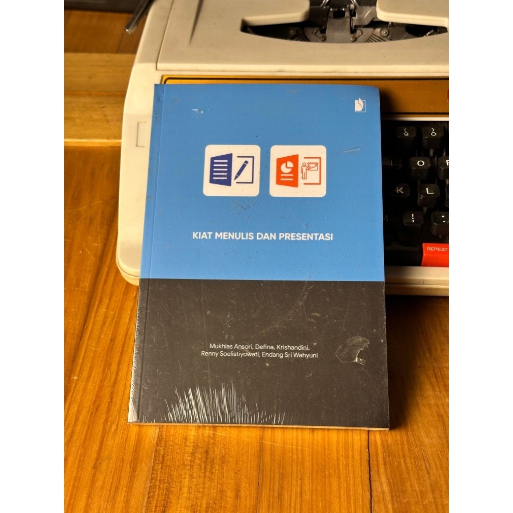 Buku Kiat Menulis Dan Presentasi - Mukhla Ansori