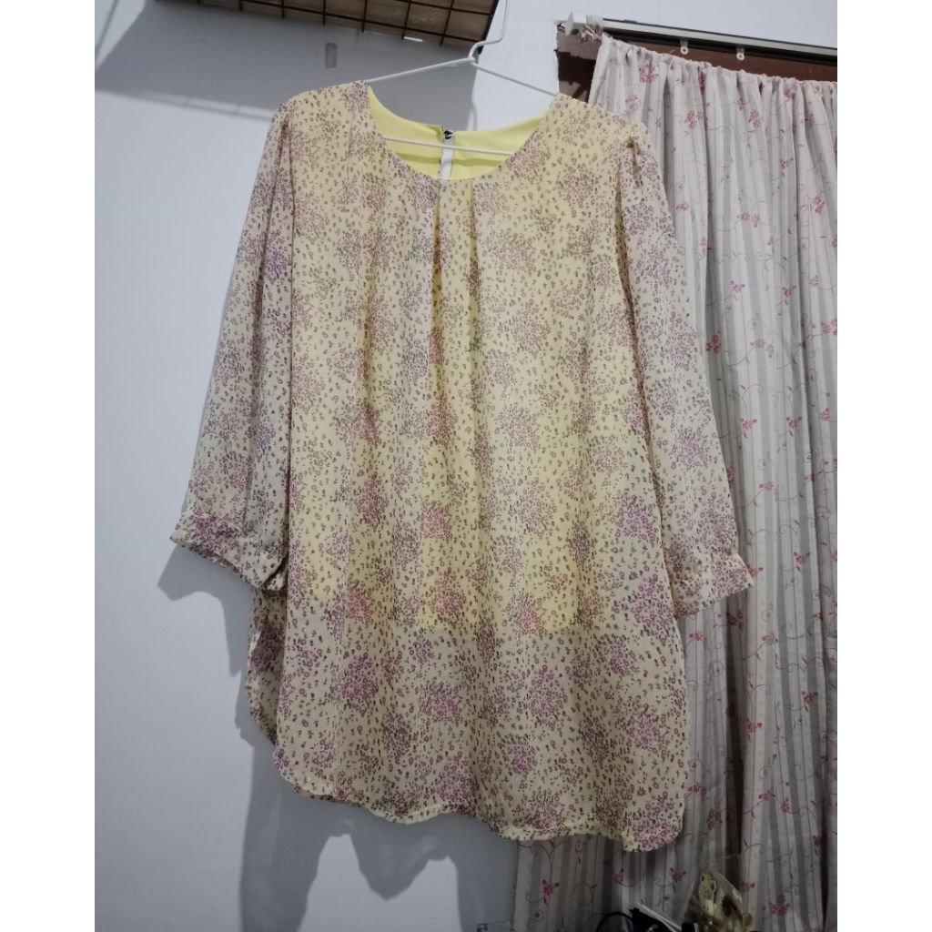 [Preloved] Blouse Chiffon Floral Pastel