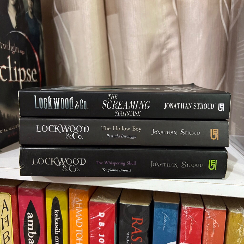 jonathan stroud lockwood & co novel buku preloved the whispering skull tengkorak berbisik the hollow
