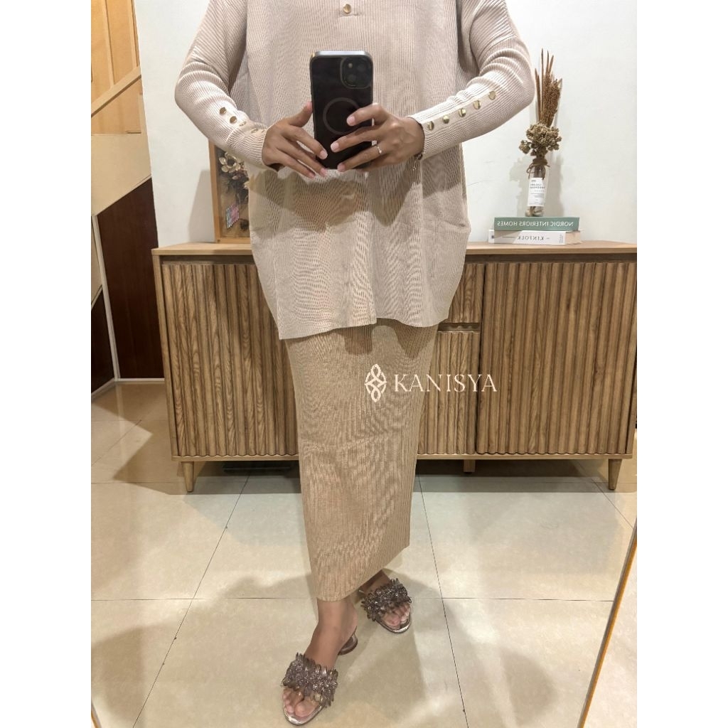 Kanisya - Hana skirt | knit maxi skirt | rok rajut span | rok knit premium | rok knit maxi | rok spa