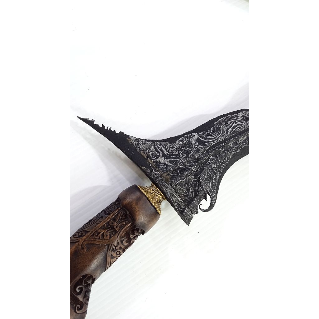 Keris Sangkelat Pamor Lar Gangsir - Pamor Langkah