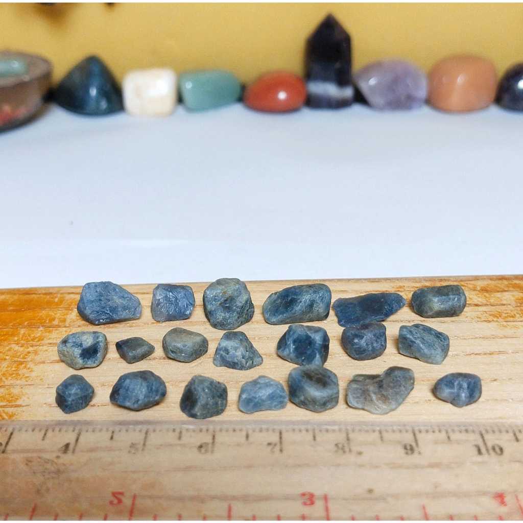 Natural Blue Sapphire rough (7)
