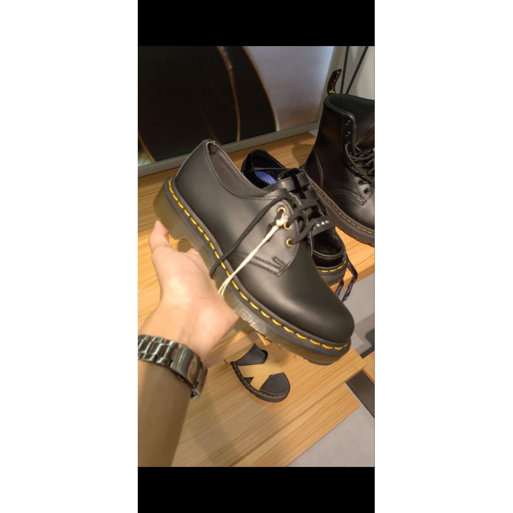 Dr Martens Vegan 1641