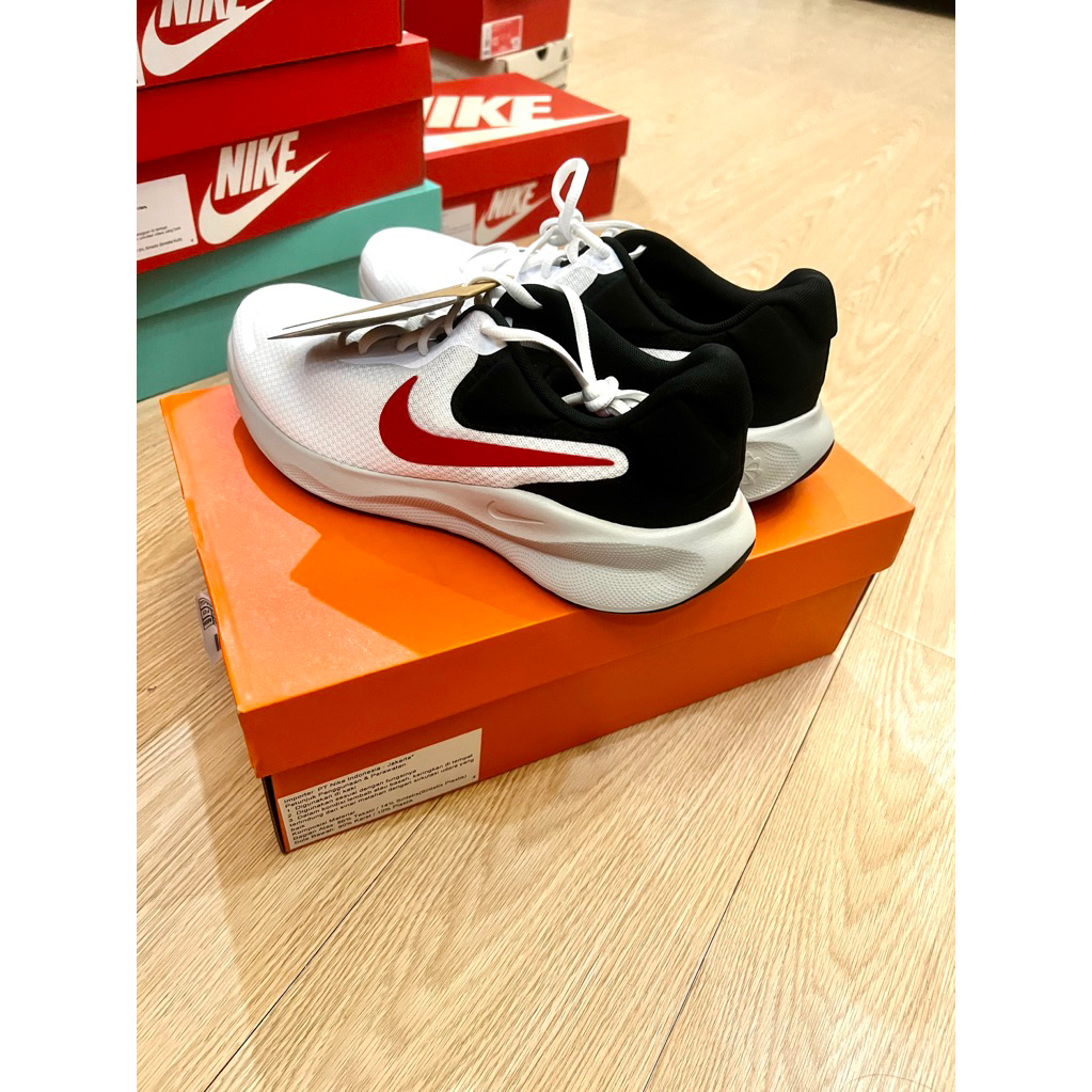 N1KE Rev0luti0n 7 Size 44.5/29cm Original