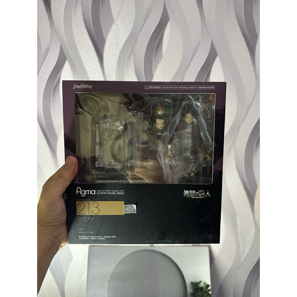 Figma Attack On Titan - Levi Original