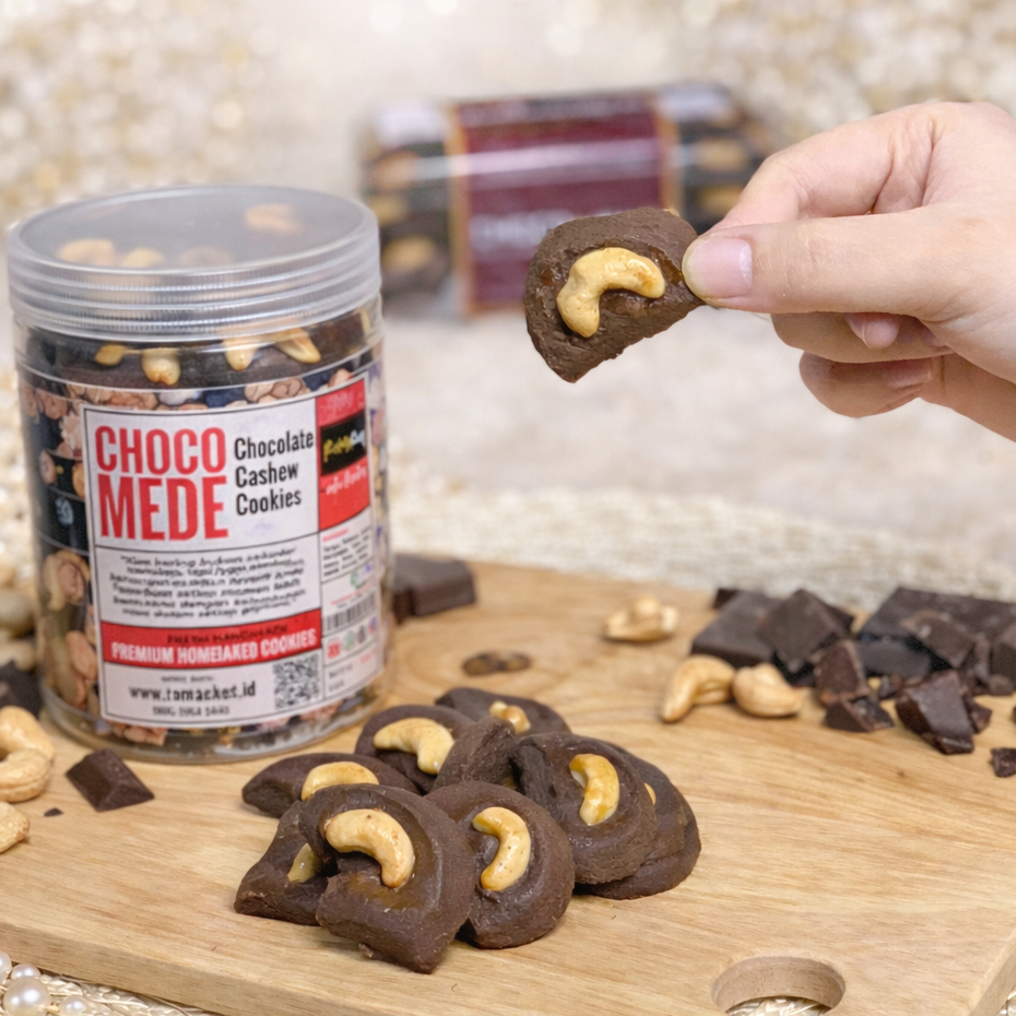 CHOCO MEDE Cookies Kue Kering Cokelat Kacang Mede Premium Butter Spesial Lebaran Kemasan Hardtop 350gr dan Jar 750ml by RaMaChef