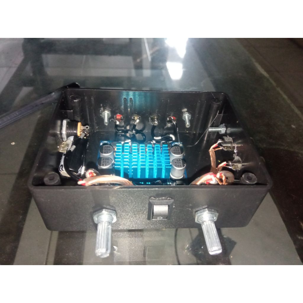 Power mini class d 12-24 volt 30x30watt