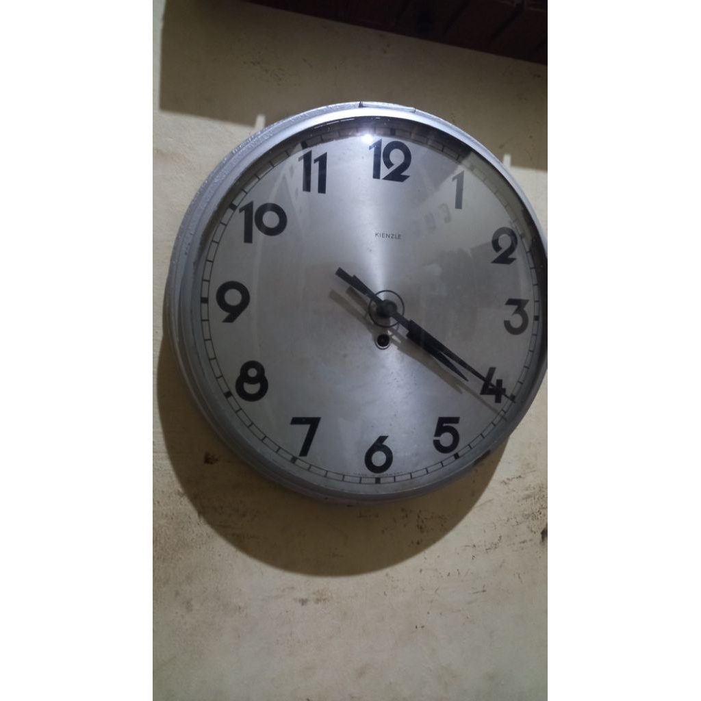 Jam kuno antik dapur merk Kienzle