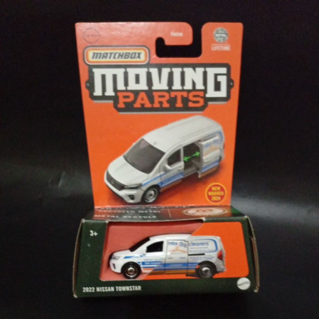 Matchbox moving parts 2022 Nissan Townstar