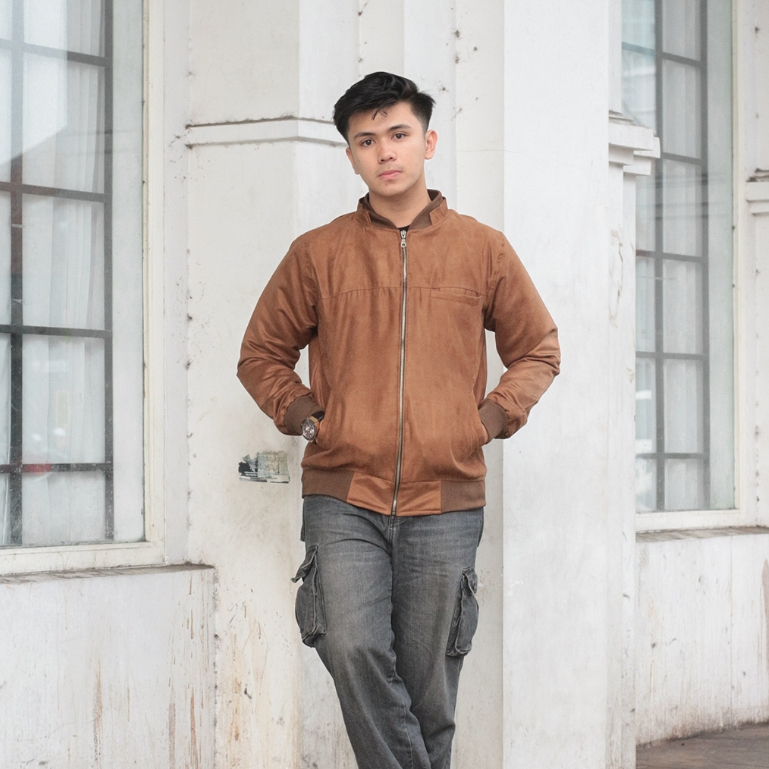 Jaket Bomber Suede Pria Wanita Premium Coklat Mocca Semi Boxy