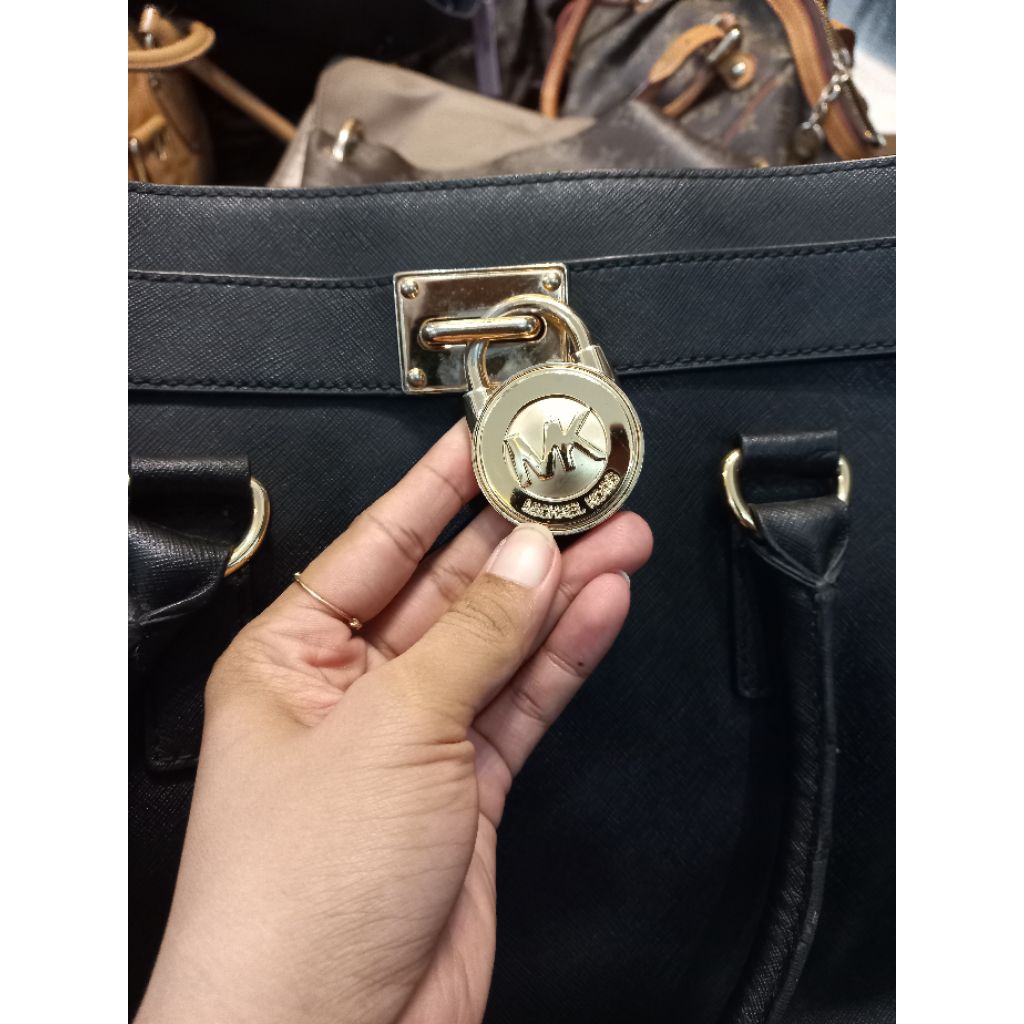 PRELOVED MK HAMILTON LEATHER BLACK