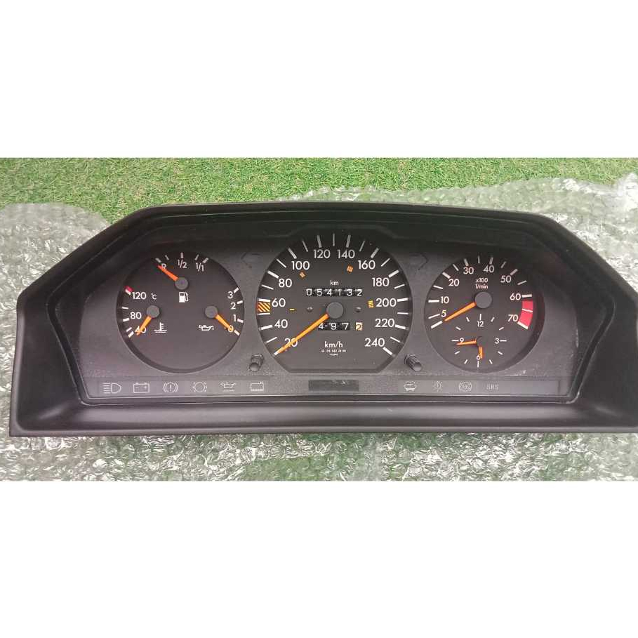 Speedometer W124 Mercedes Benz E220