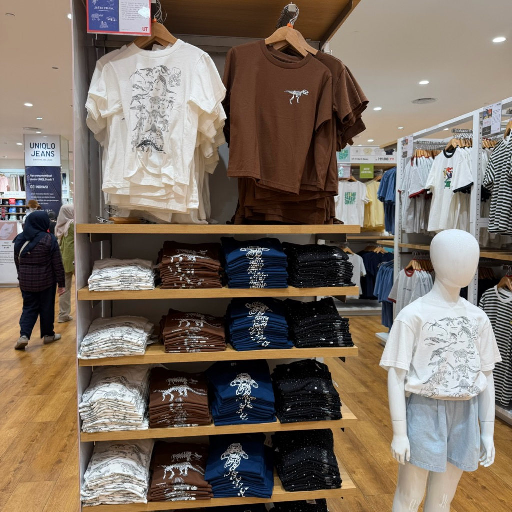 kaos t-shirt UT jason polan lengan pendek uniqlo kids anak