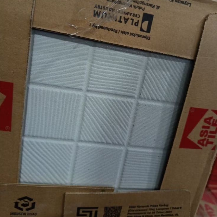 keramik lantai 25x25 alpha white B grade ( Asia tile )