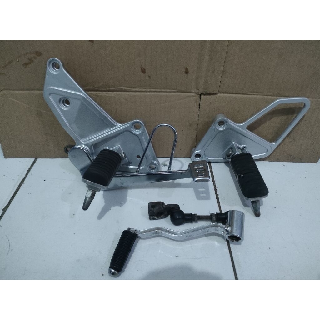 step depan ninja r / rr