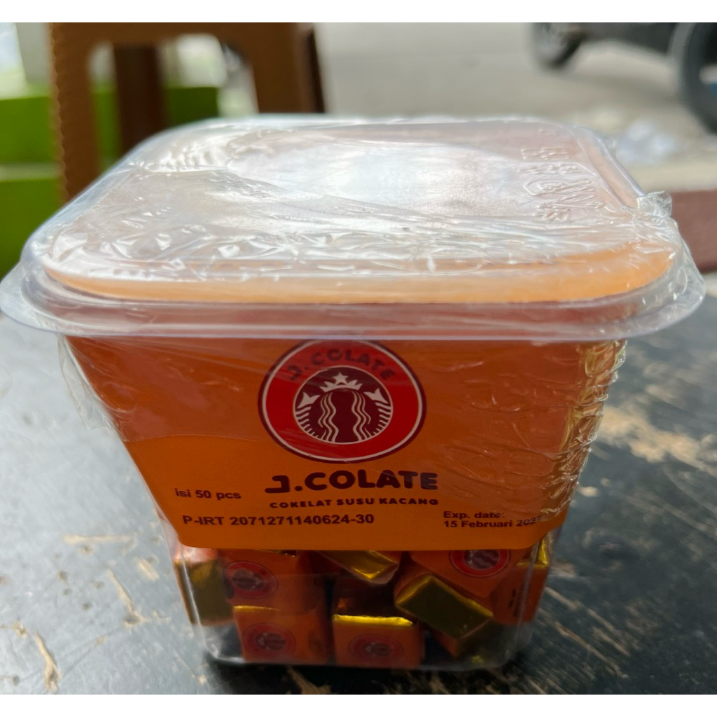 Aneka jajanan coklat   isi 50 pcs per toples