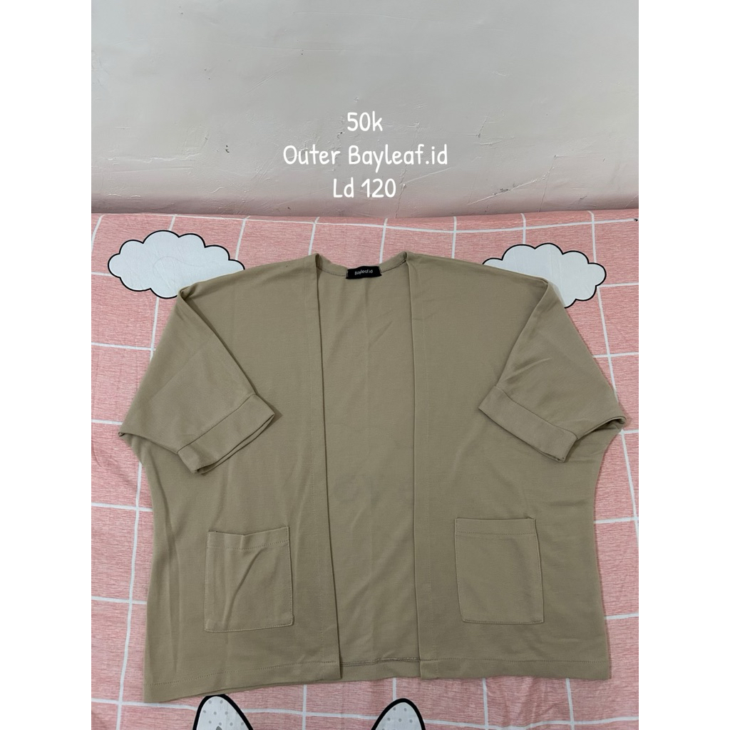 Preloved outer bayleaf.id