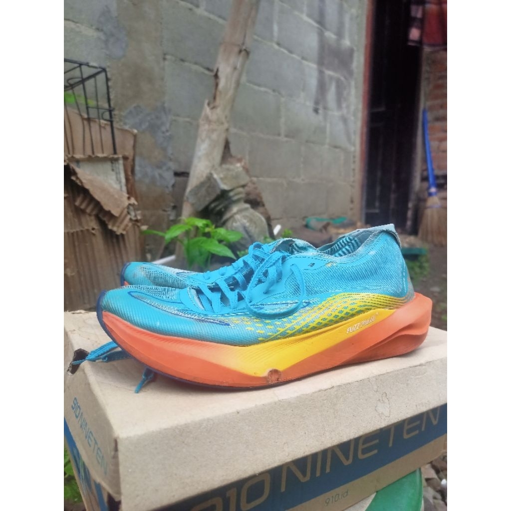 SEPATU LARI/RUNNING 910 HAZE STRIKE PRO UK 41