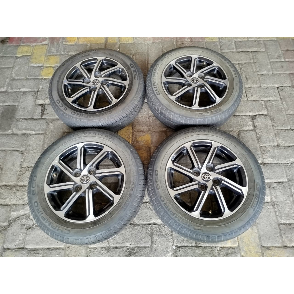 VELG OEM MOBIL ORIGINAL TOYOTA CALYA R14 PCD 4X100 BLACK POLISH SET BAN