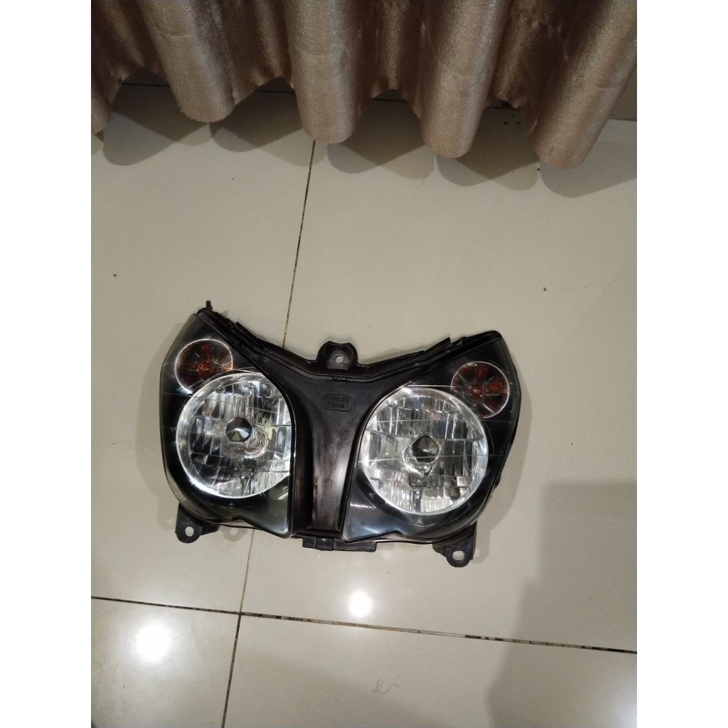 lampu depan cbr 150 r cbu old thailand original COPOTAN