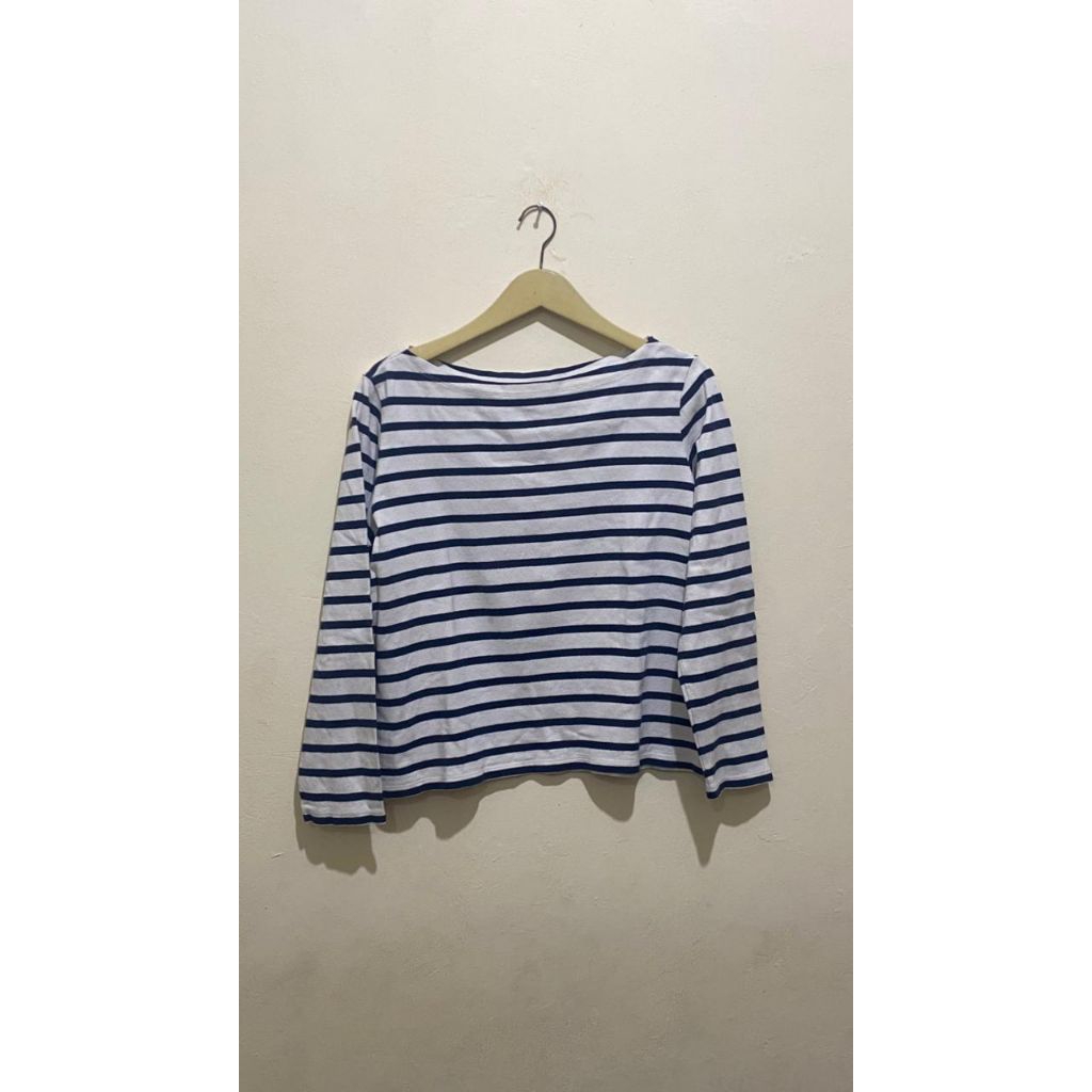 T SHIRT GARIS BOATNECK LENGAN PANJANG UNIQLO