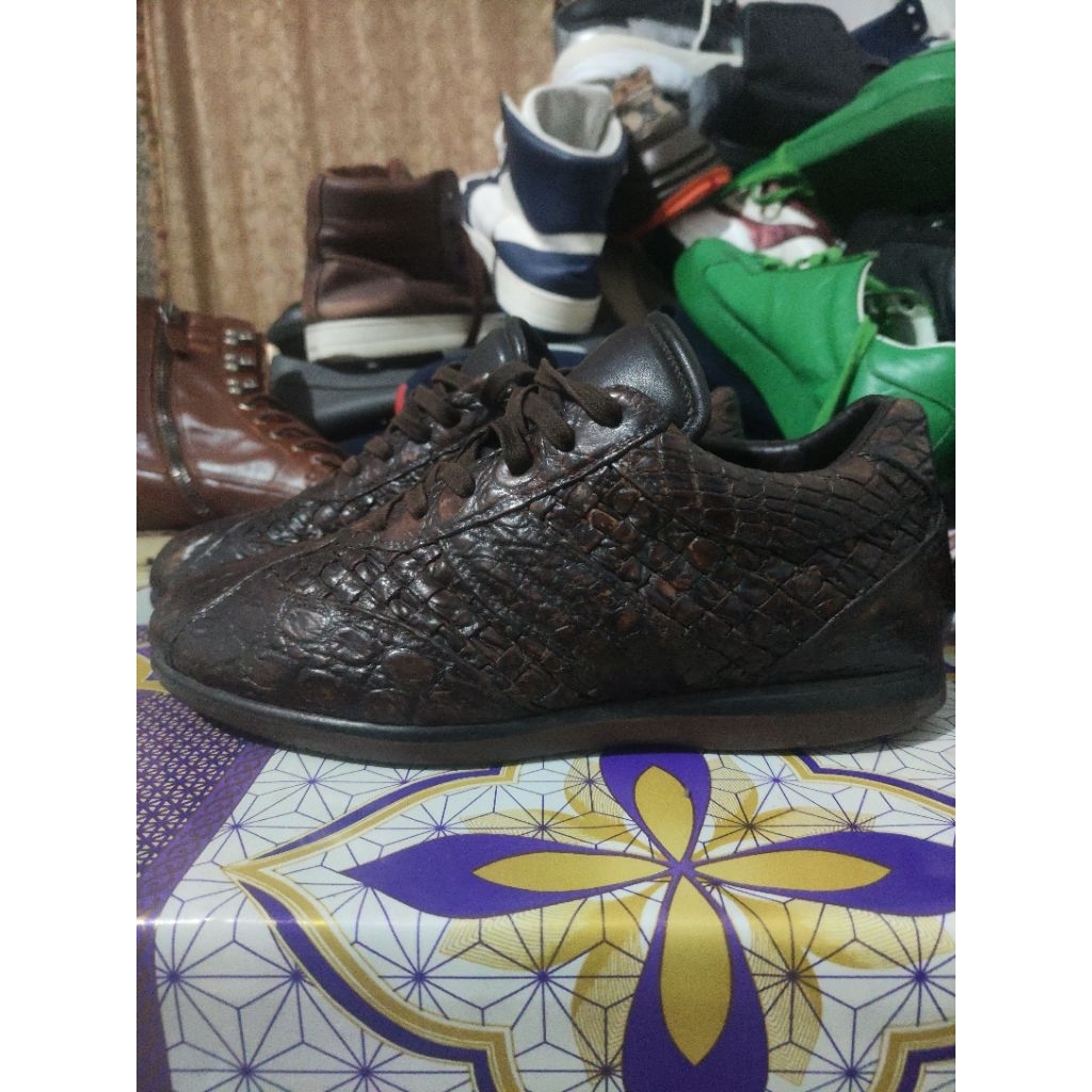 sepatu bottega veneta croco size 41