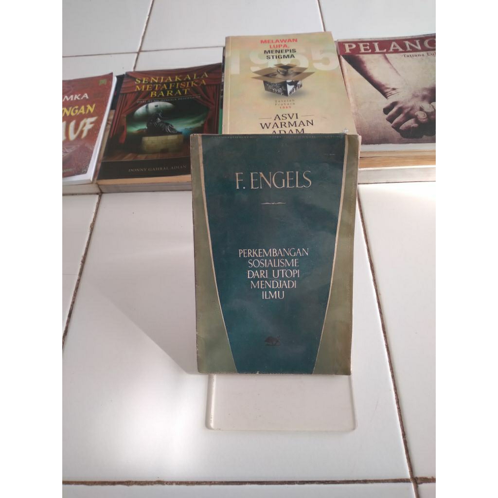 perkembangan sosialisme dari utopi menjadi ilmu