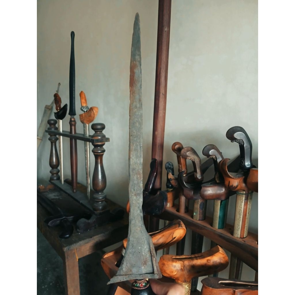 pusaka keris Kebo lajer Sepuh Tus pamor pedaringan kebak mhr850