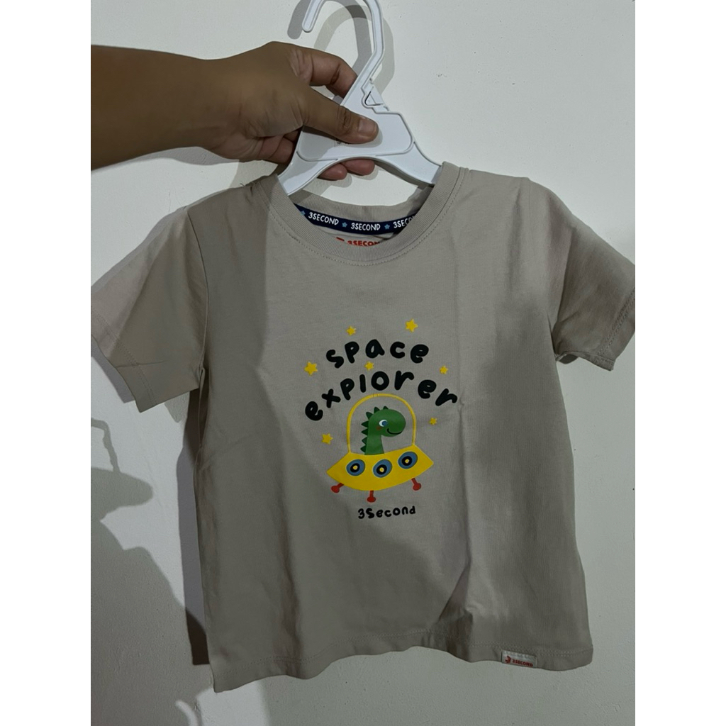 Preloved Kaos Three Second Anak size 2-3 tahun