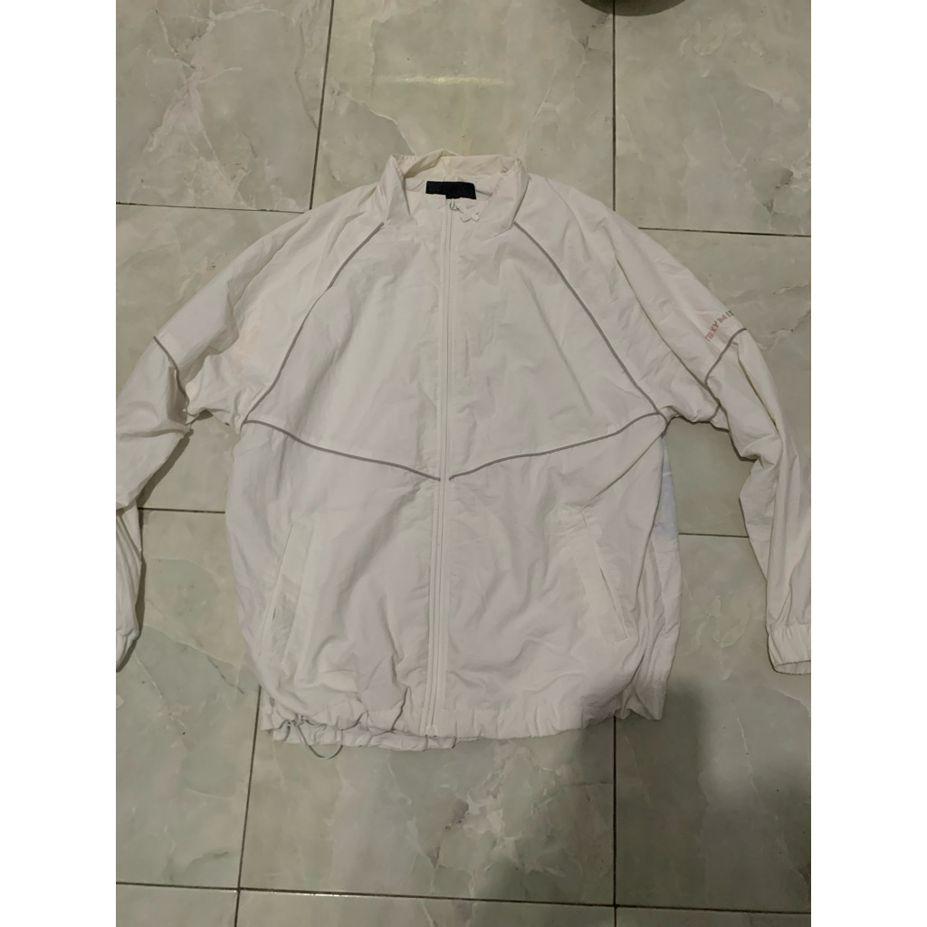 tracktop putih