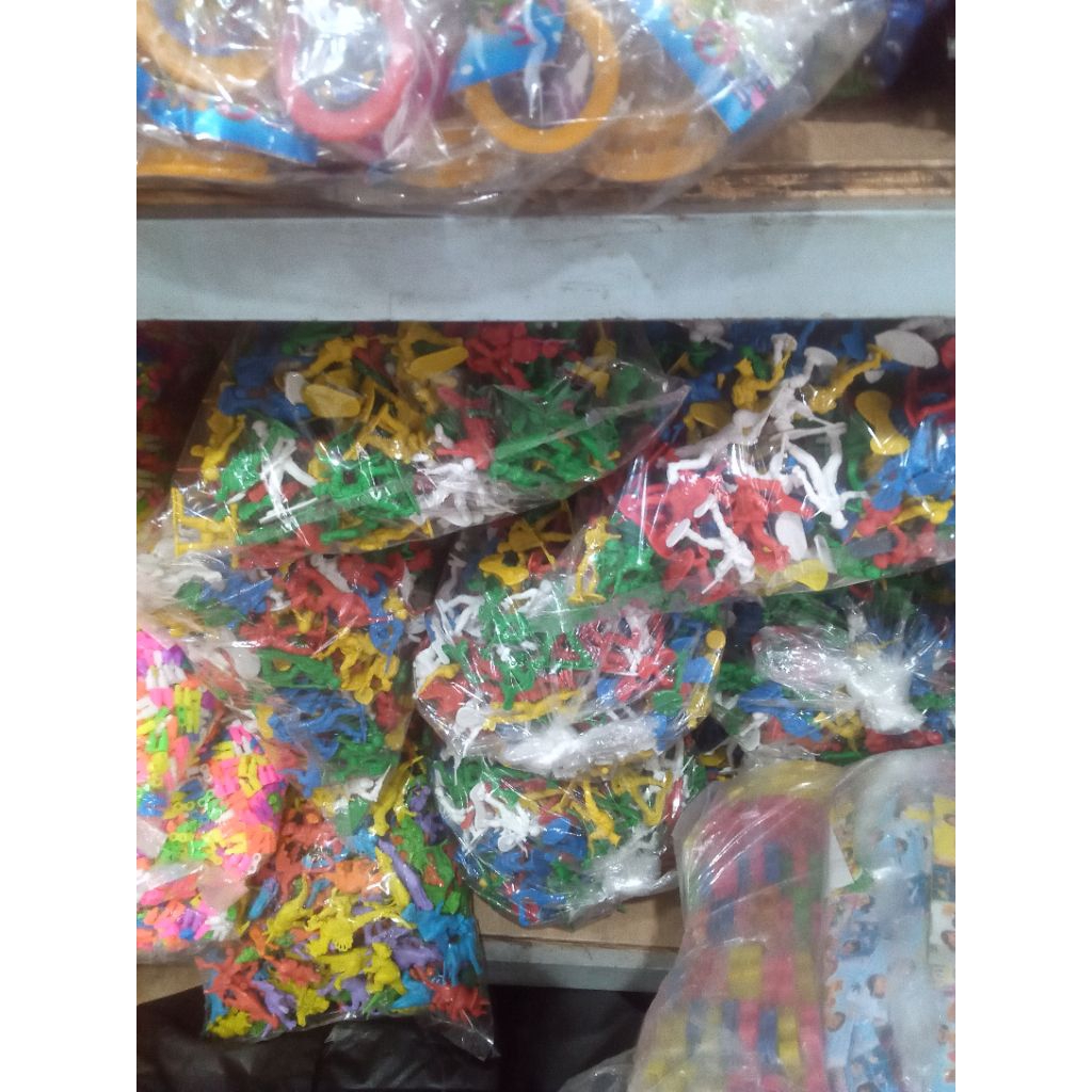 Mainan Tentara curah isi 50/100