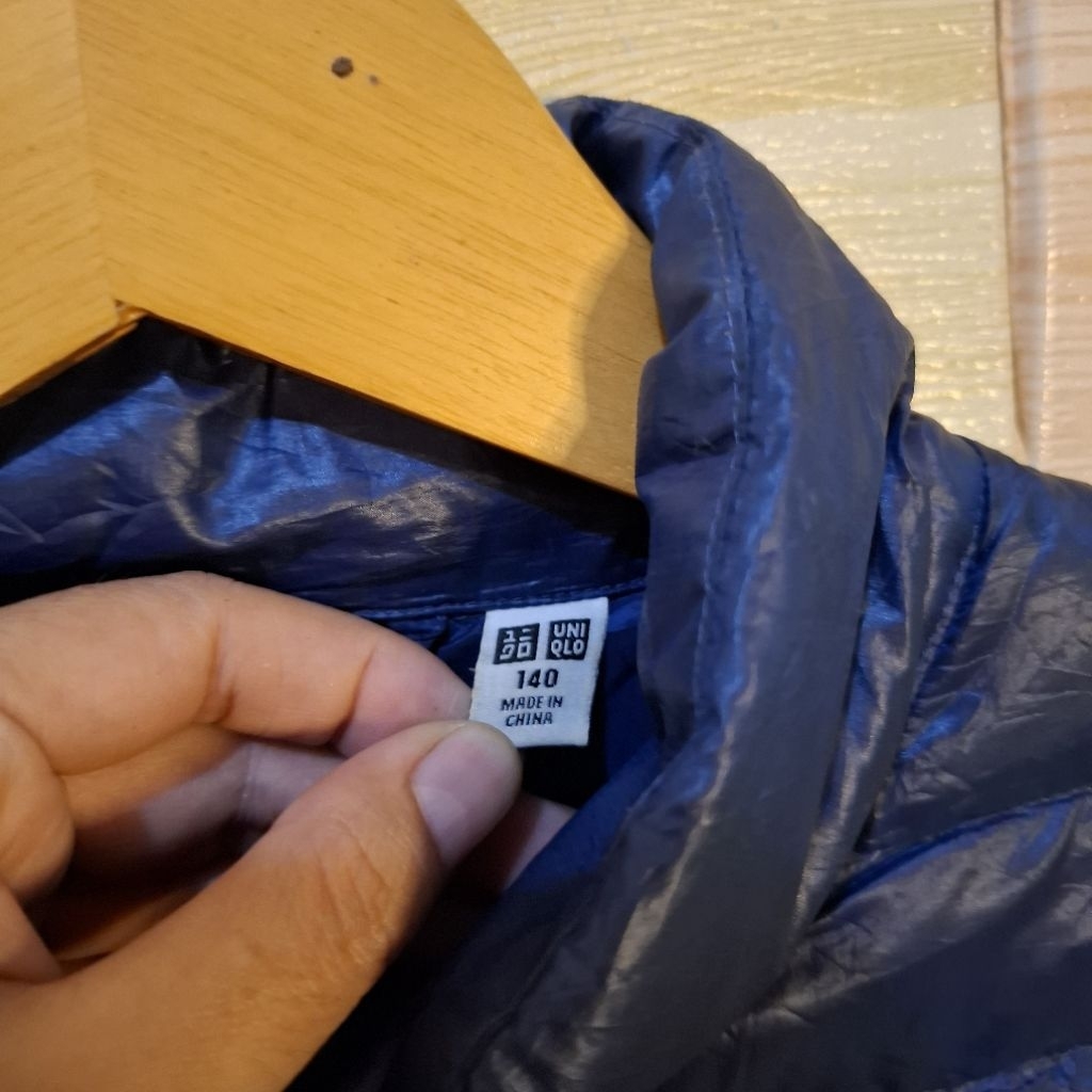 UNIQLO Jaket Bulu angsa asli Size L Bulang Jaket gunung parasut gelembung  musim dingin winter  Kode