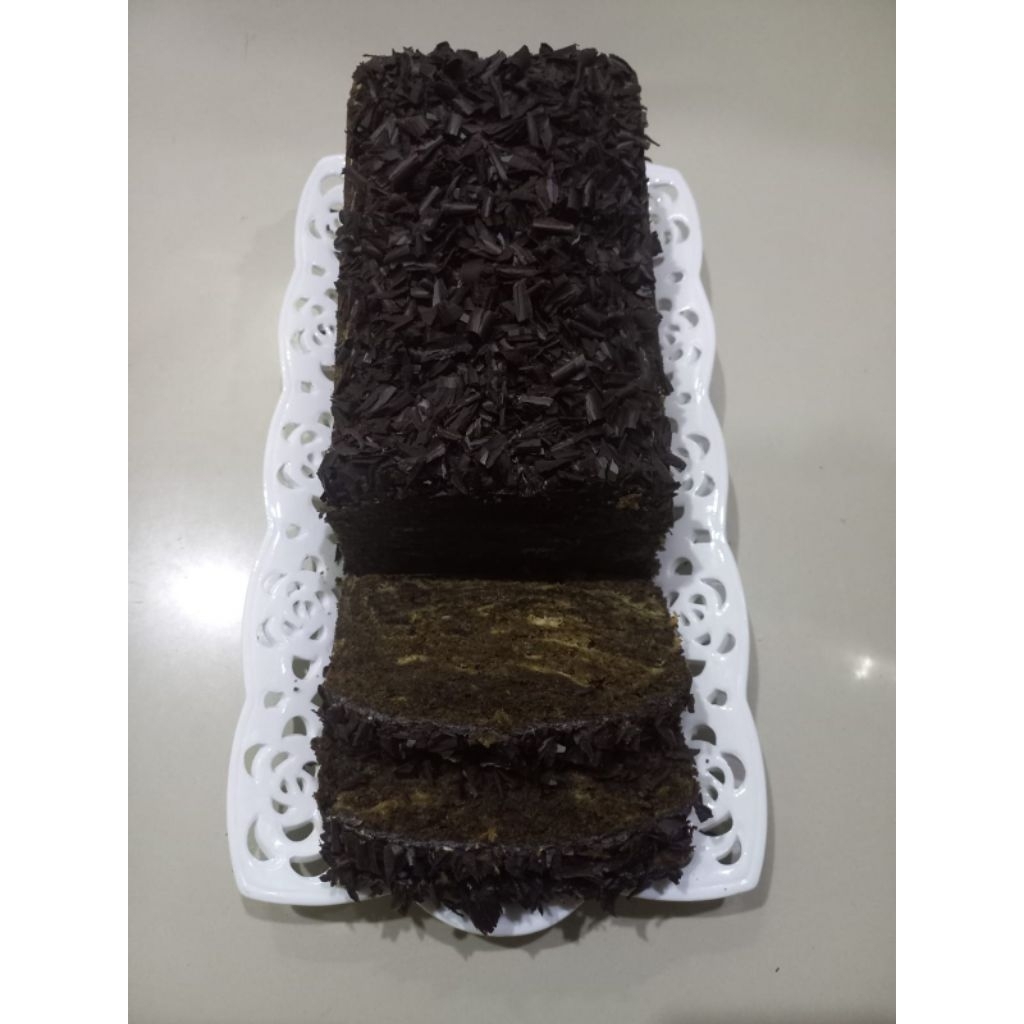 Banana Cake Premium - Banana Cake Blackforest - Helena Bake