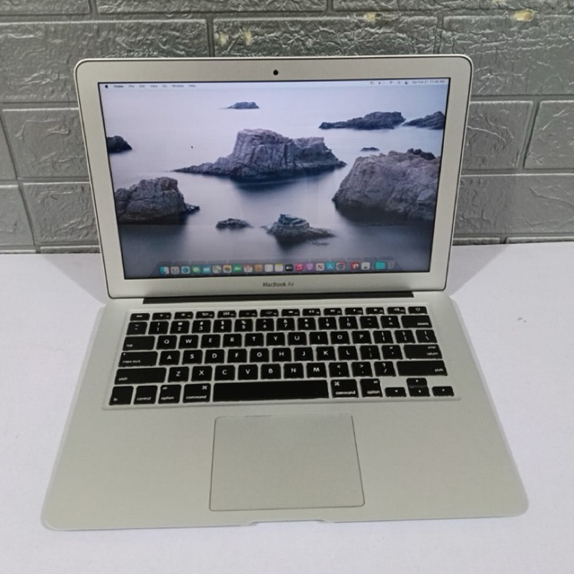 Macbook Air 2017 Core i5 Ram 8GB SSD BERGARANSI