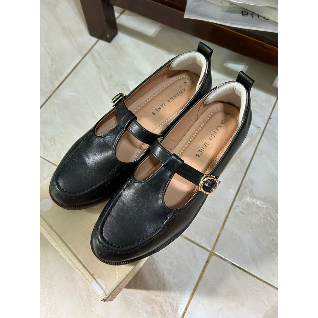 [Preloved] Amanda Jane’s Loafers Larry Black