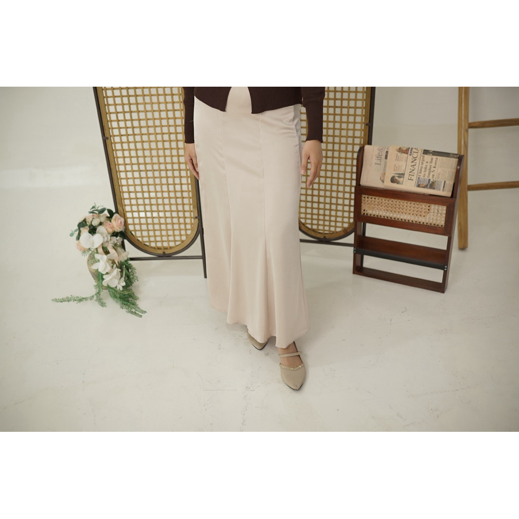 Rok satin model duyung by Nucleastyle