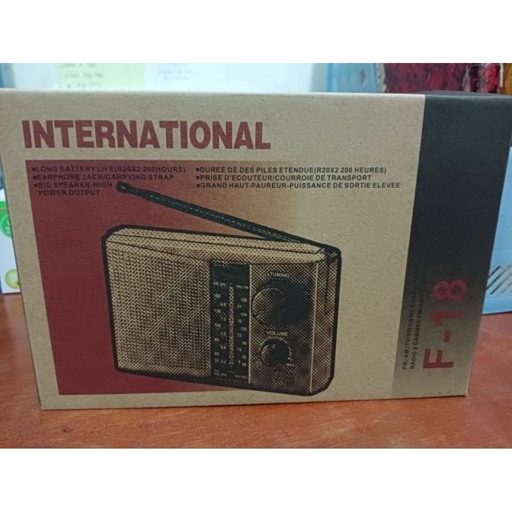 RADIO INTERNASIONAL F-18